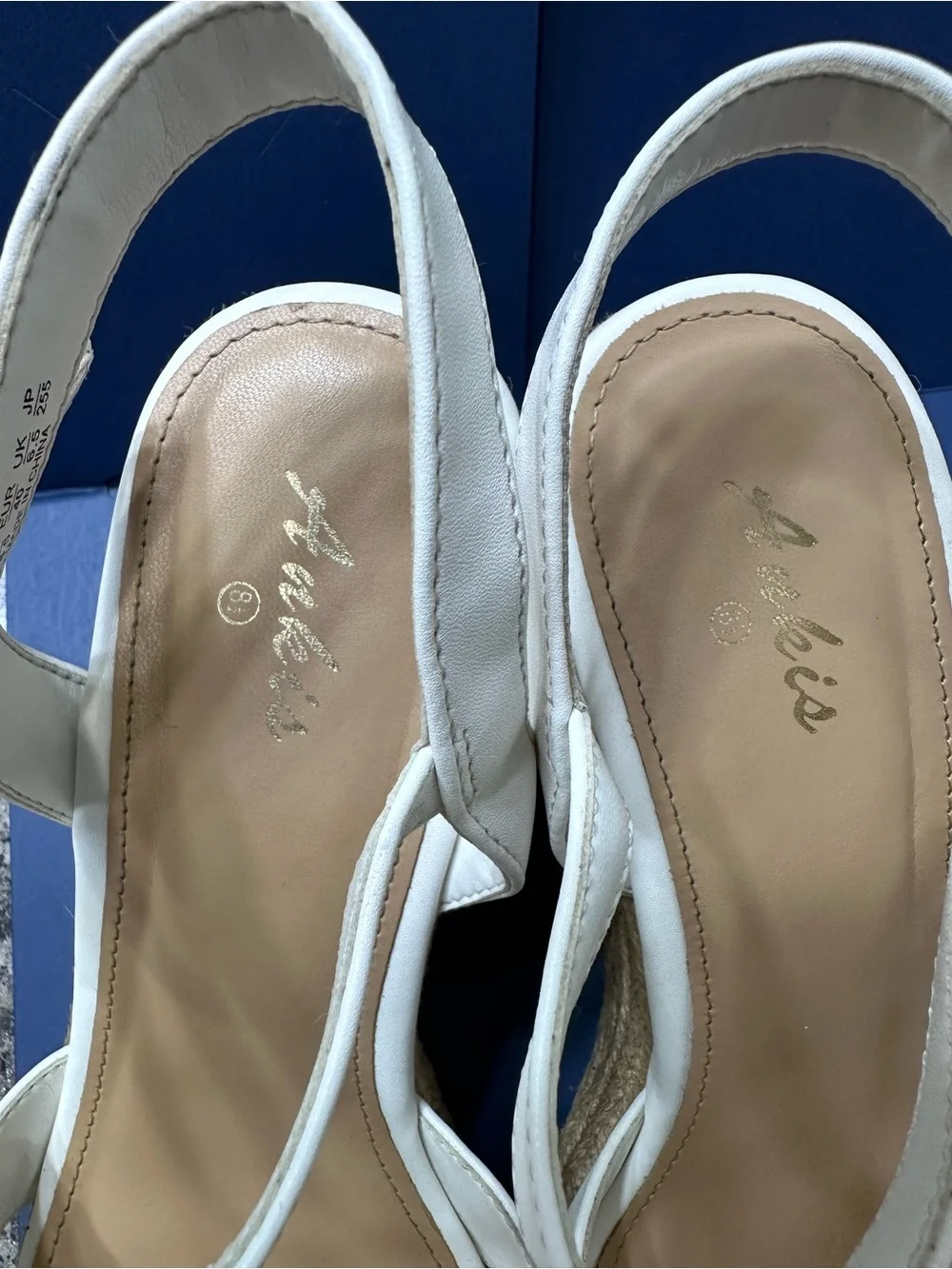 Ankis Sandals